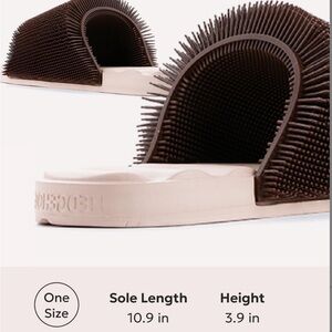 Hedgehog one size bathroom slippers, new inbox